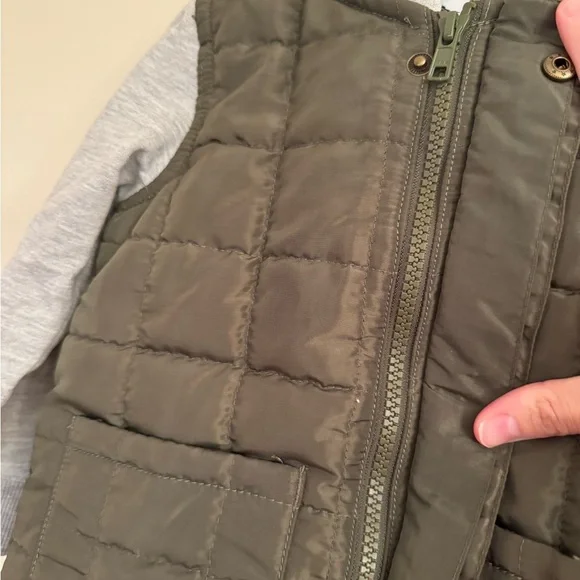 Tommy Bahama Kids Boys Quilted Jacket with Sleeves Size 2T Olive Green and Grey - Picture 3 of 10